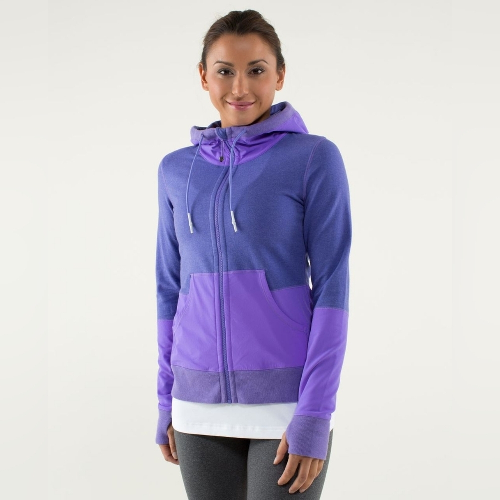 LULULEMOn Purple Voyage Athletic Casual Athleisure Hoodie Sweater Size Medium